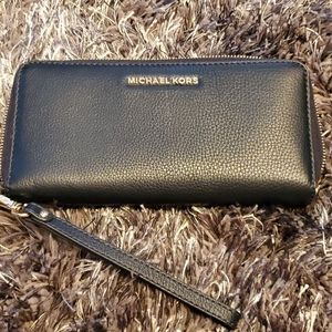 Michael Kors Continental Wallet